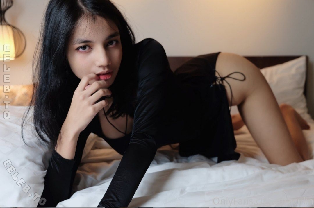 Draculin nude photo 18