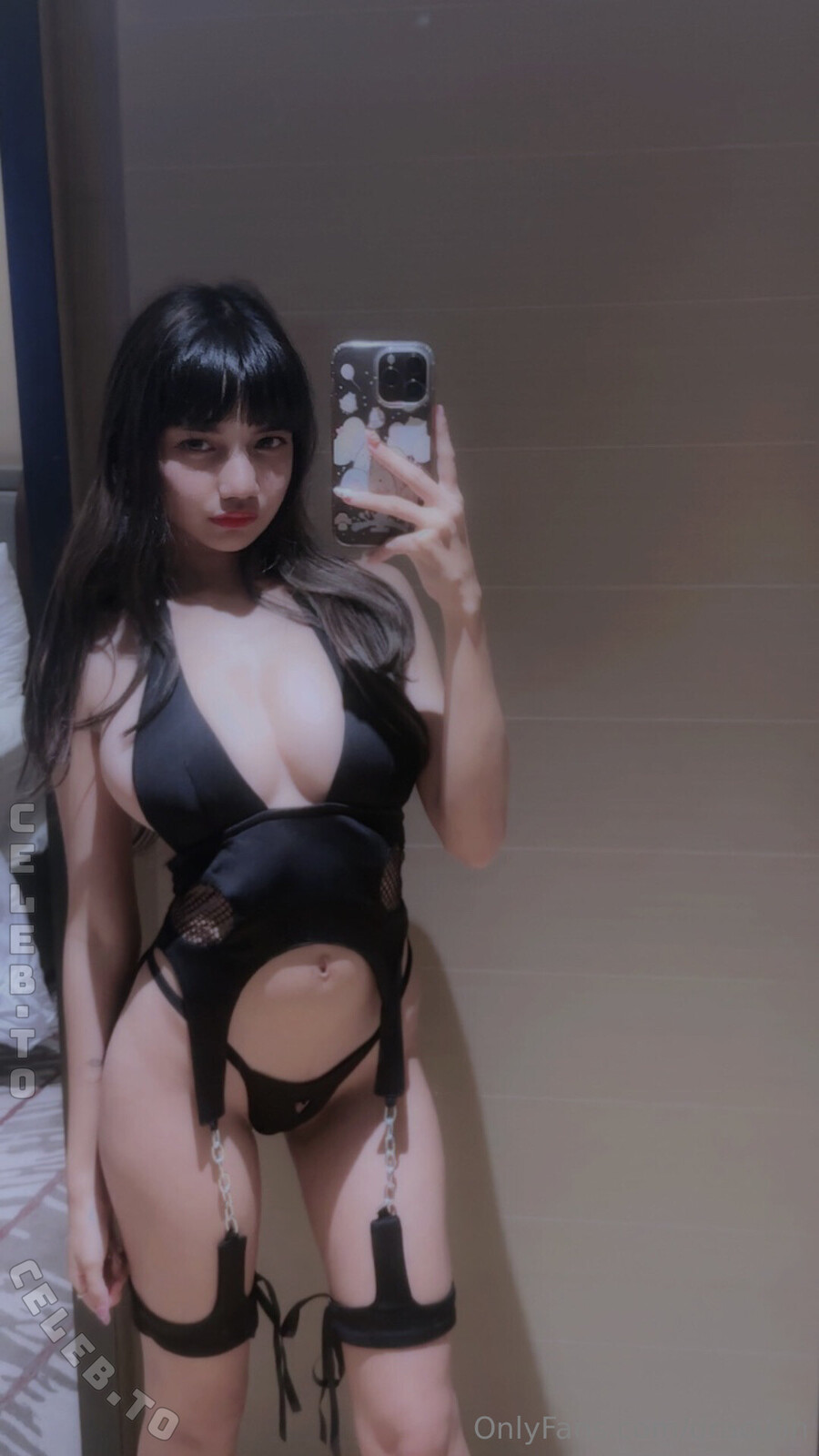 Draculin nude photo 13