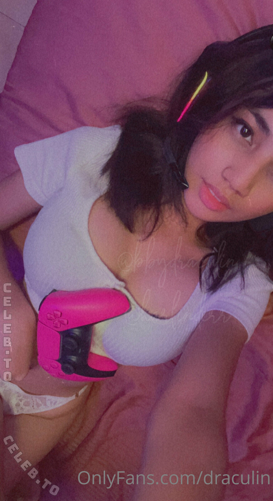 Draculin nude photo 1