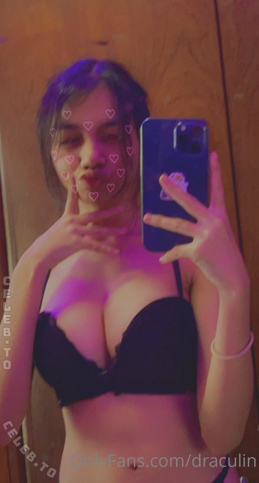 Draculin nude photo 4