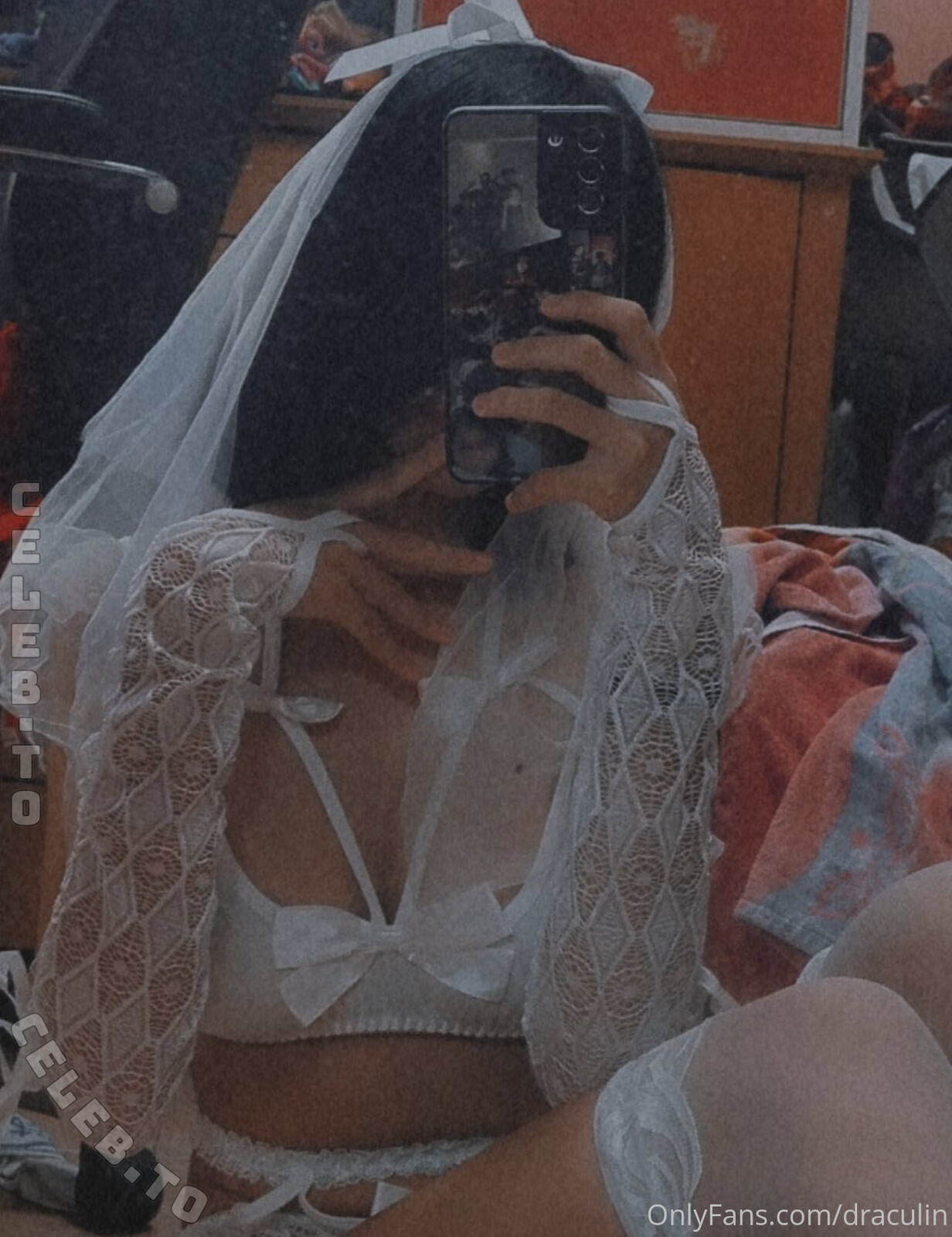 Draculin nude photo 12