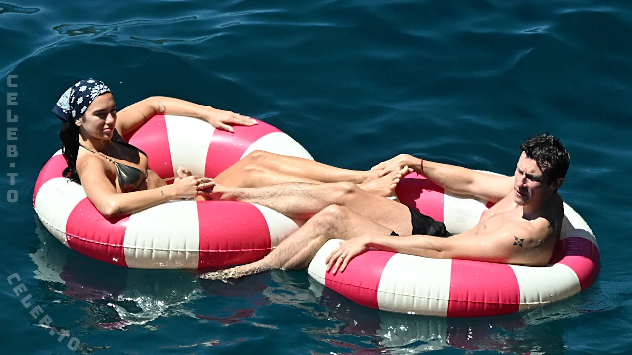 Dua Lipa nude photo 2