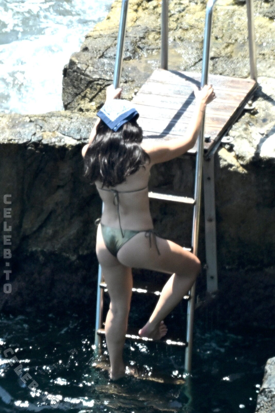 Dua Lipa nude photo 9