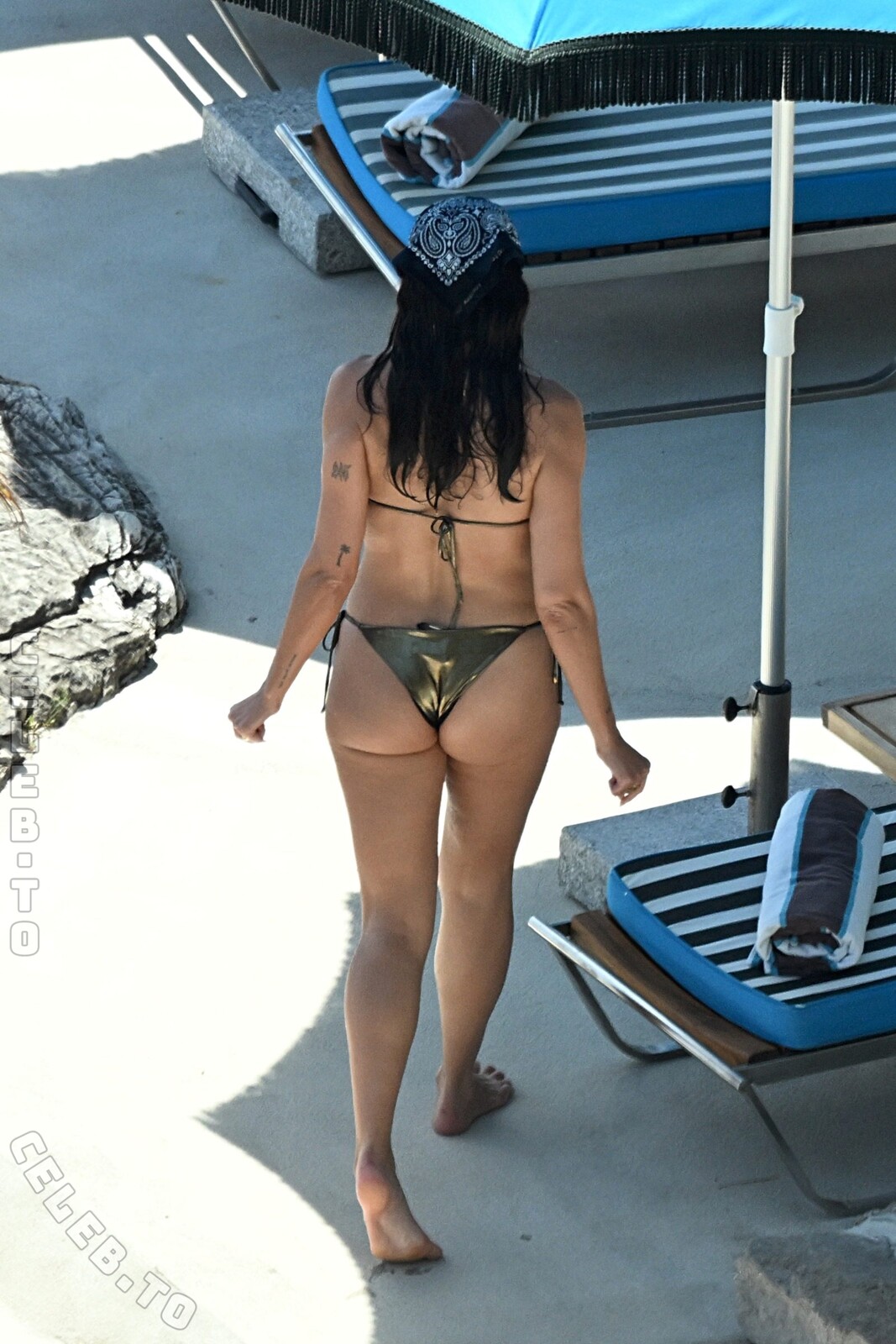 Dua Lipa nude photo 13