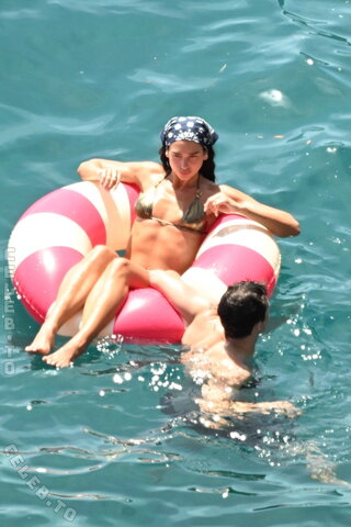 Dua Lipa photo 6