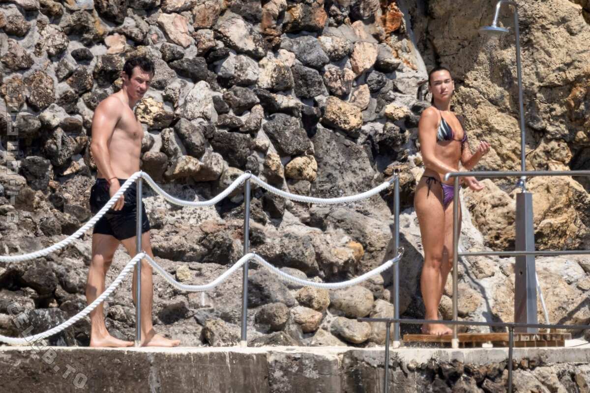 Dua Lipa nude photo 20