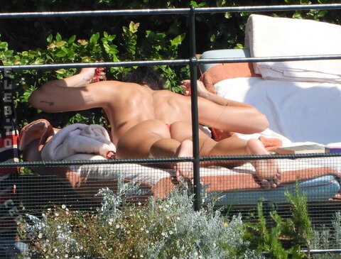 Dua Lipa nude photo 128