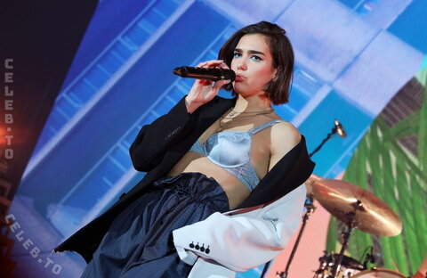 Dua Lipa photo 2