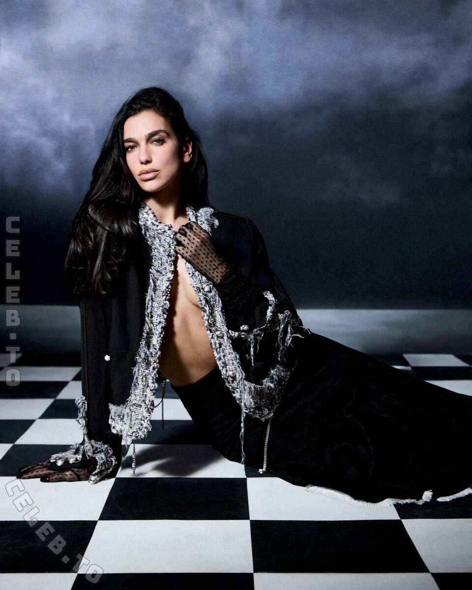 Dua Lipa nude photo 9