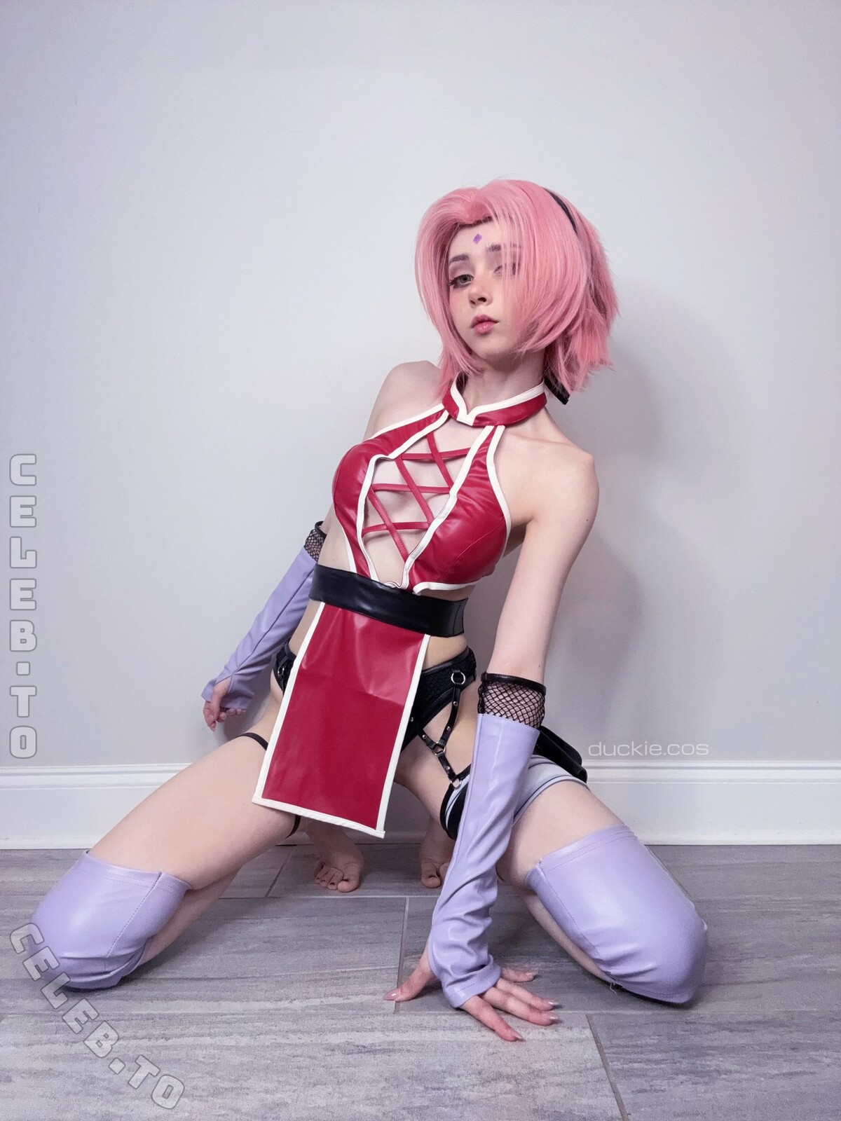 duckie.cos nude photo 6