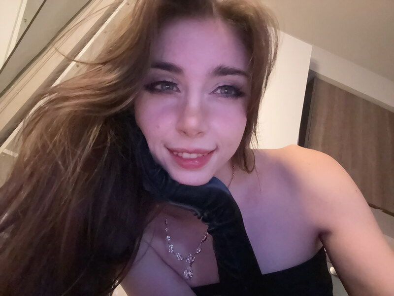 duckie.cos nude photo 8