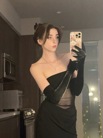 duckie.cos nude photo 16