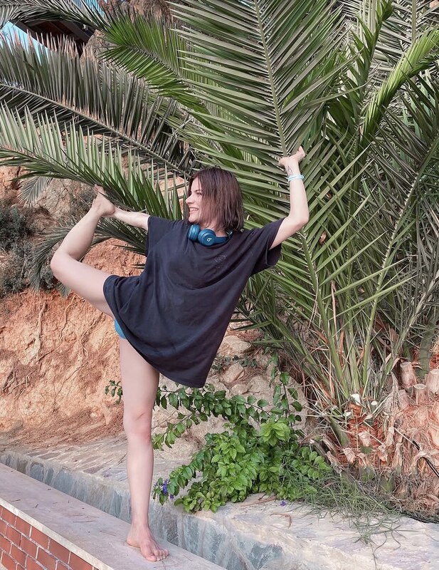 Duru Önver nude photo 42