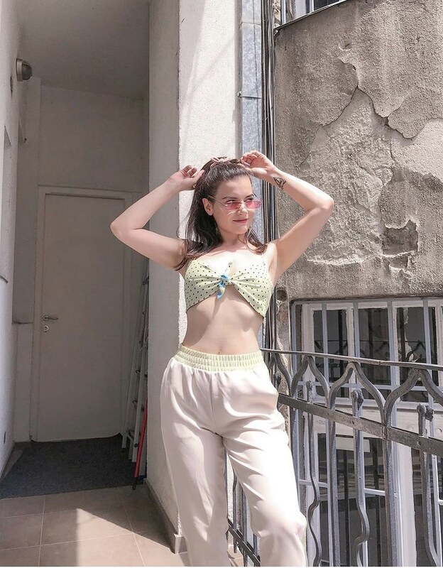 Duru Önver nude photo 12