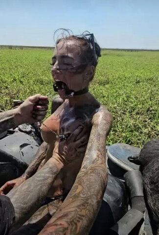 dustee lee nude photo 2