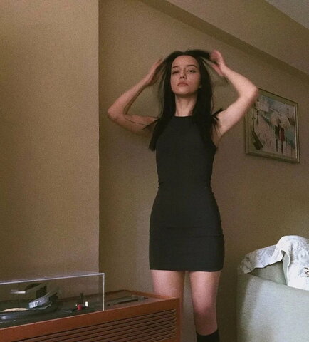 Duygu Atıl nude photo 11