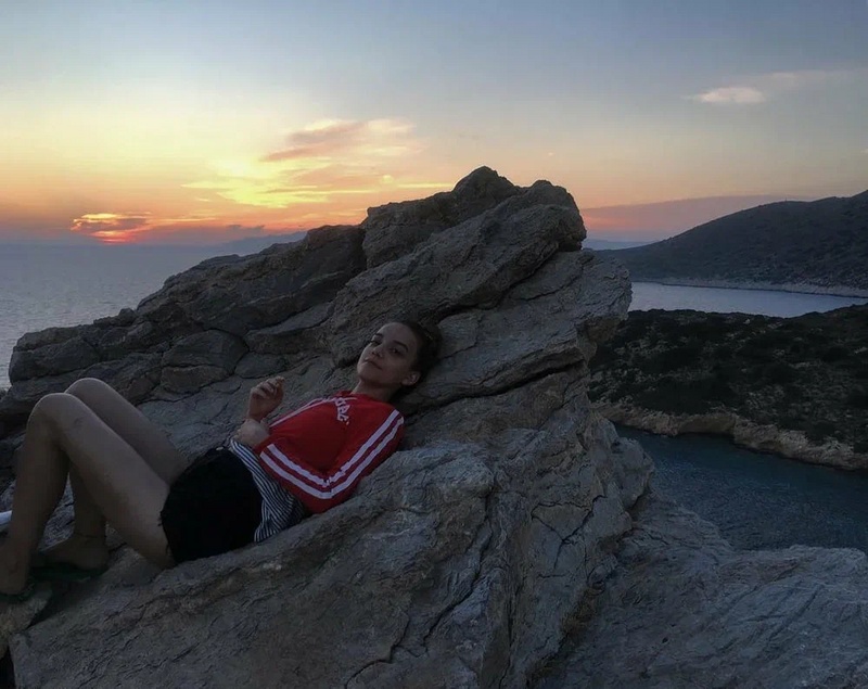 Duygu Atıl nude photo 6