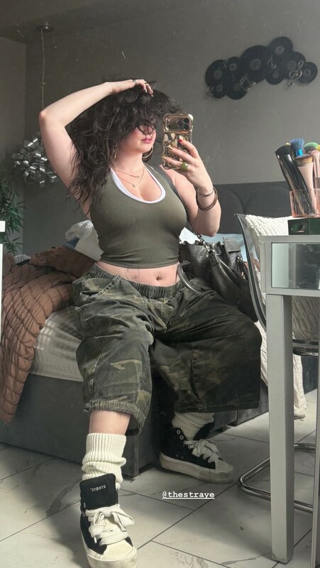 Dytto nude photo 1