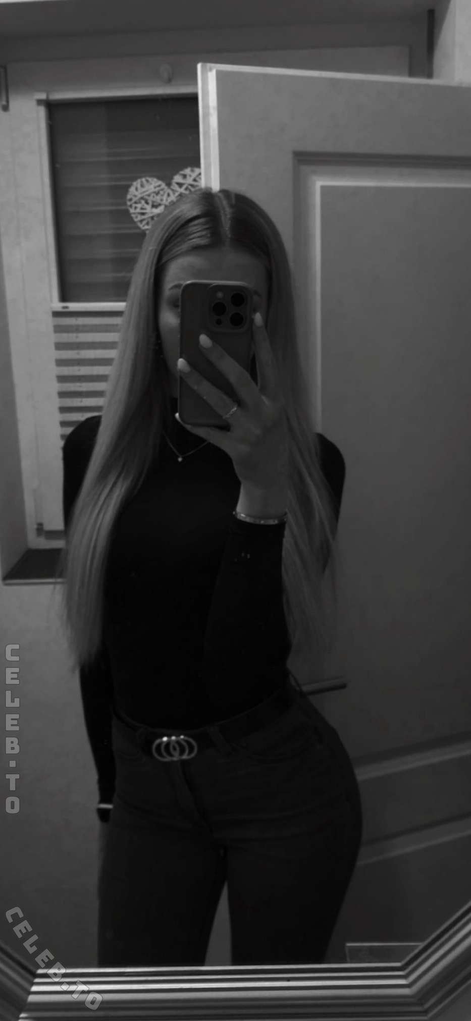 e46_blondie nude photo 8