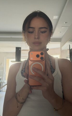eastahh Sexy (1 photo)