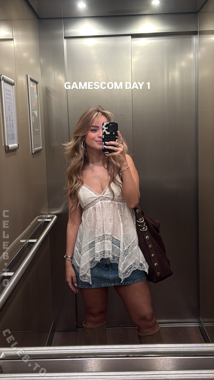 easyemi nude photo 1