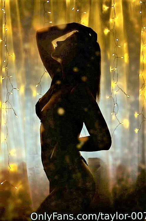 Echo nude photo 15