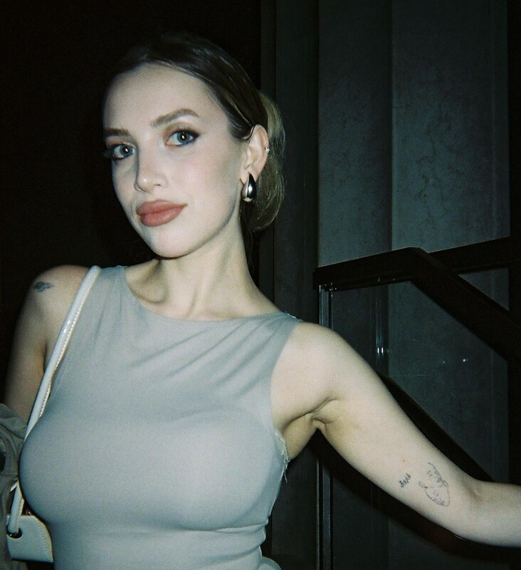 Eda Yaman nude photo 8