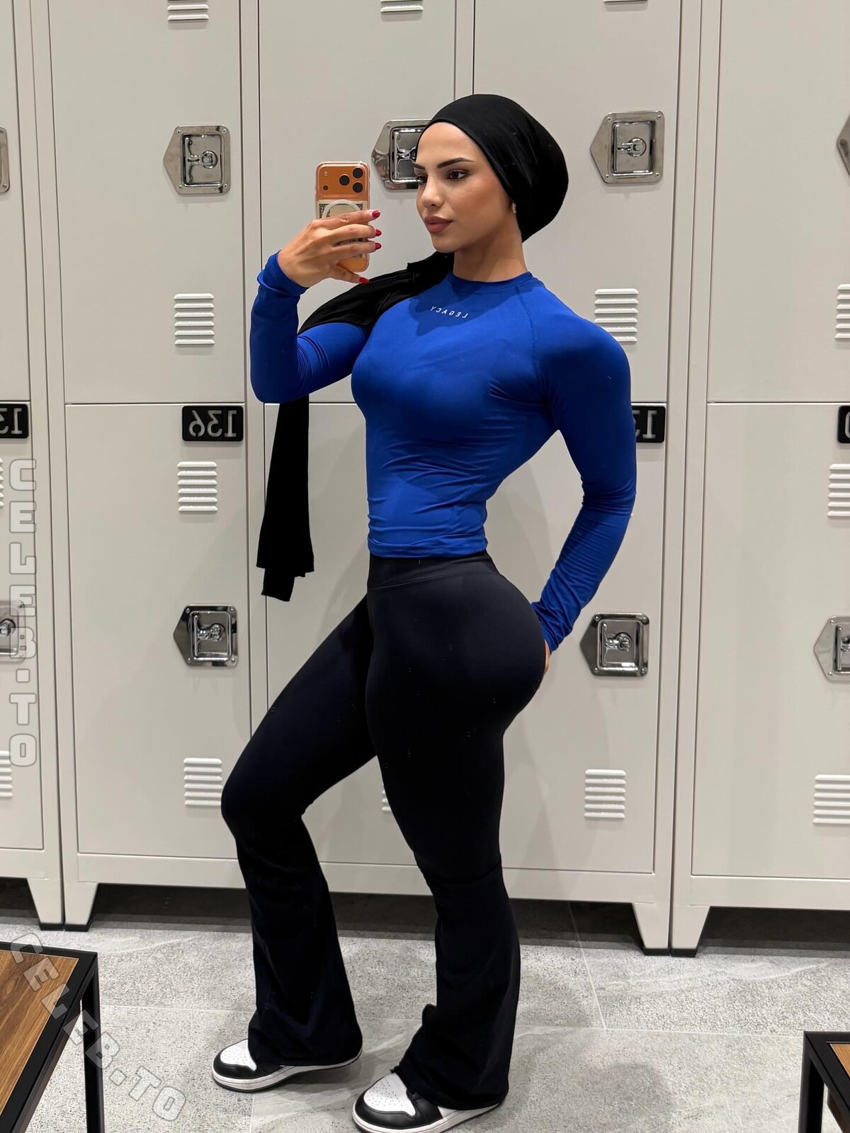 Edatastan nude photo 4