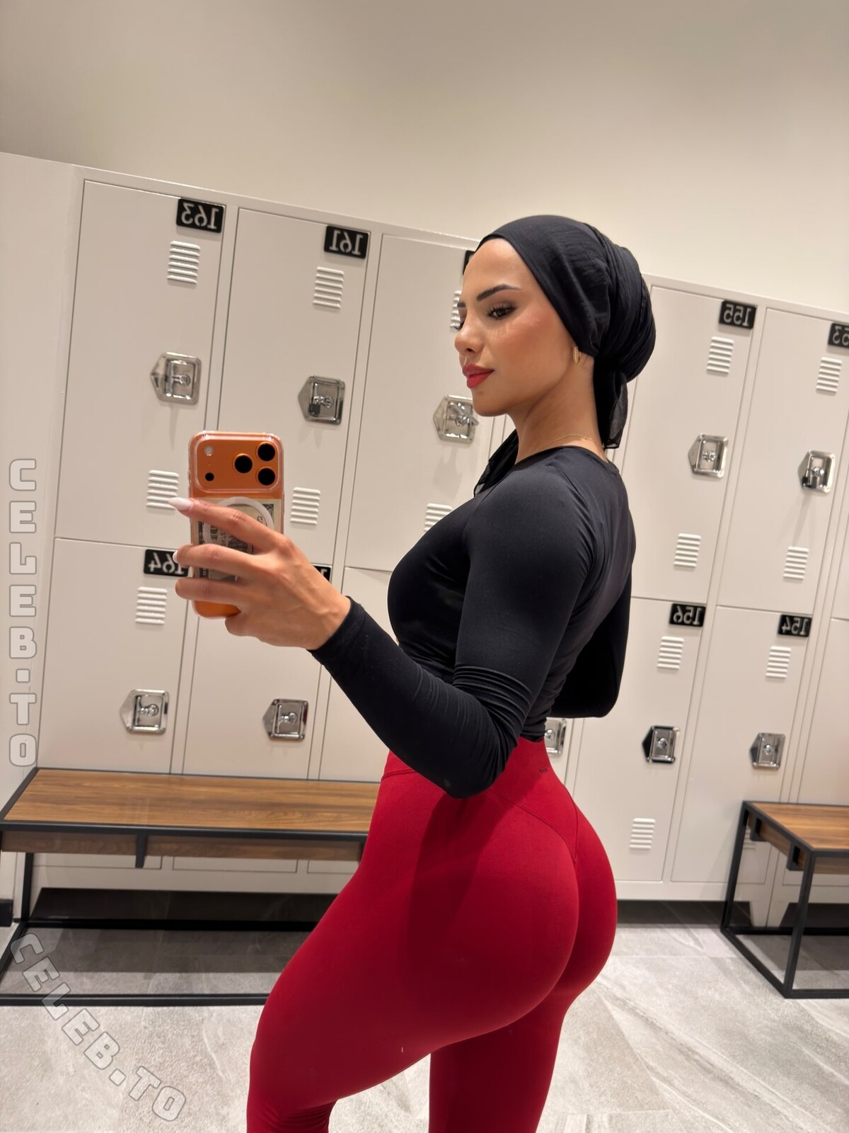 Edatastan nude photo 7
