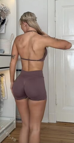 Edda Elisa nude photo 3