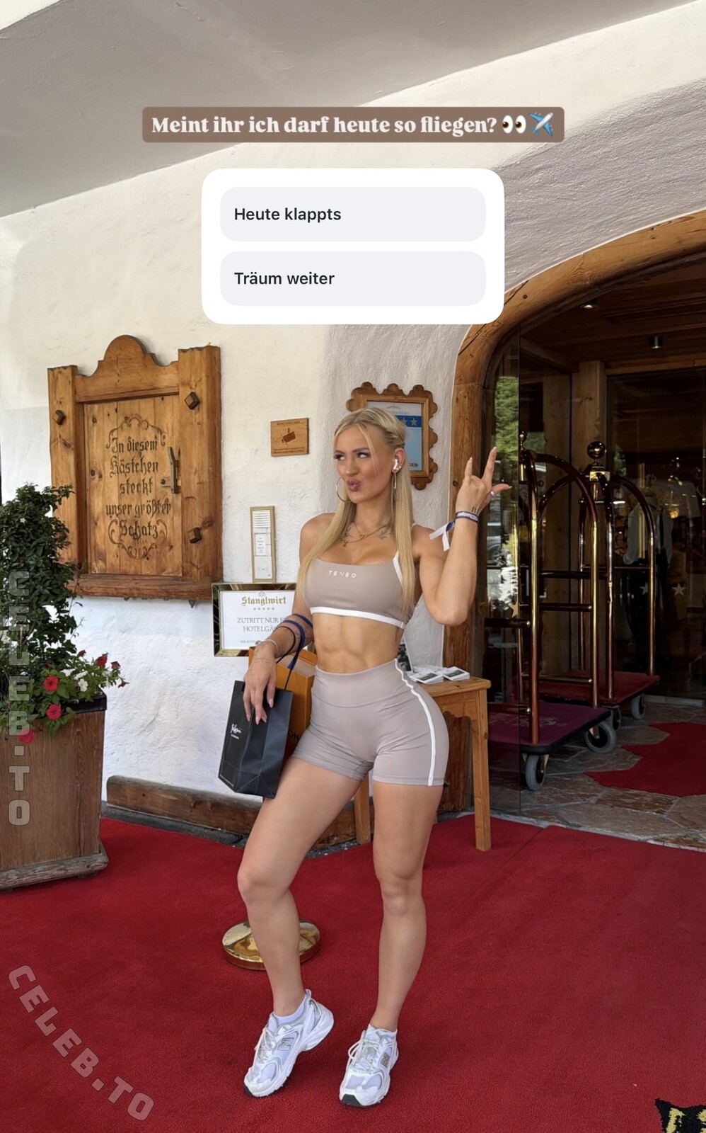Edda Elisa nude photo 1