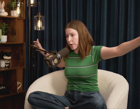 Eden Sher nude