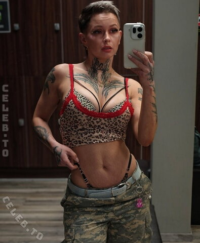 Edith Stehfest nude photo 26