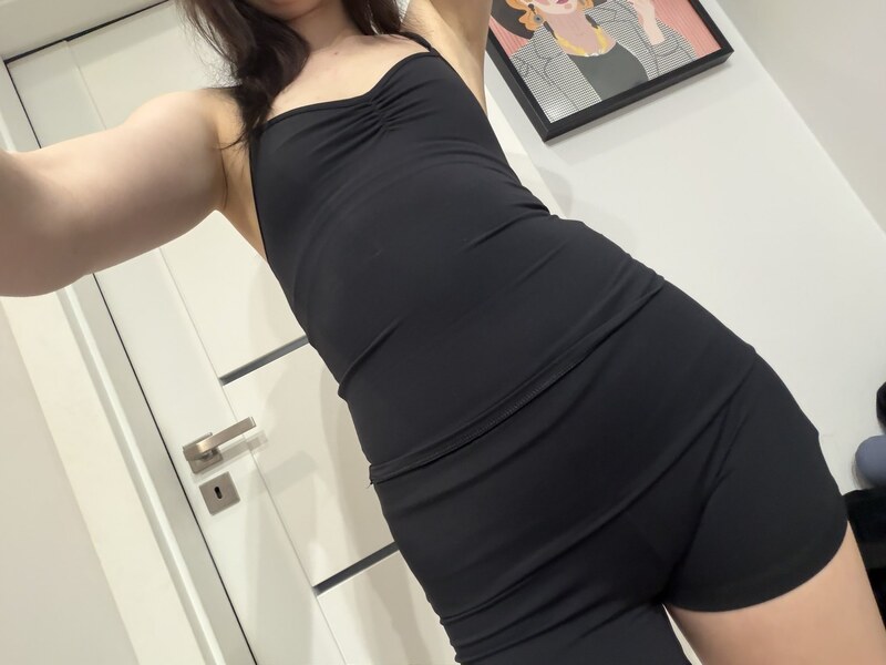 Eepy girl nude photo 9