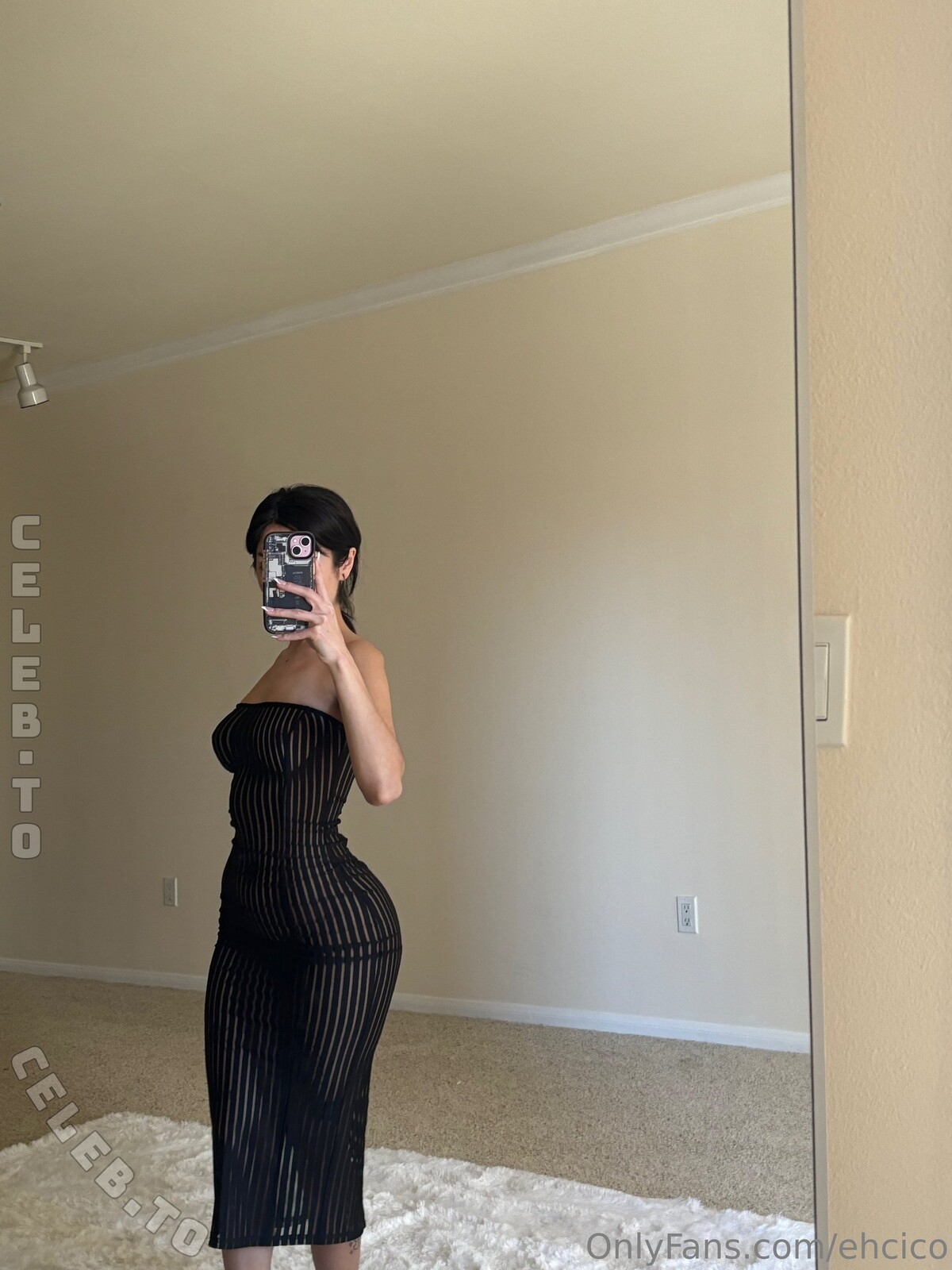 Ehcico nude photo 7