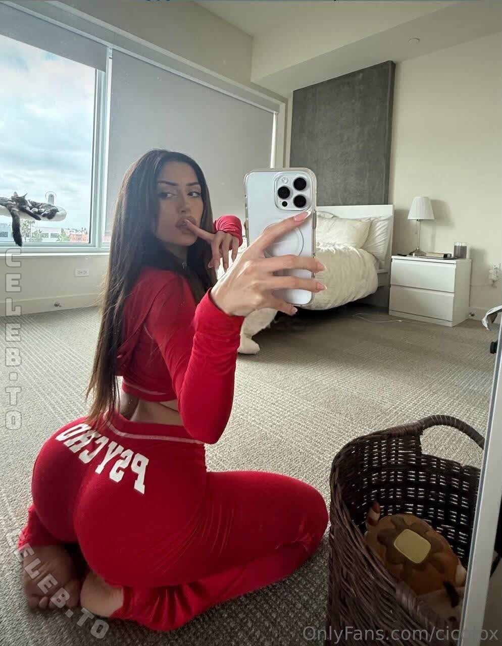 Ehcico nude photo 6
