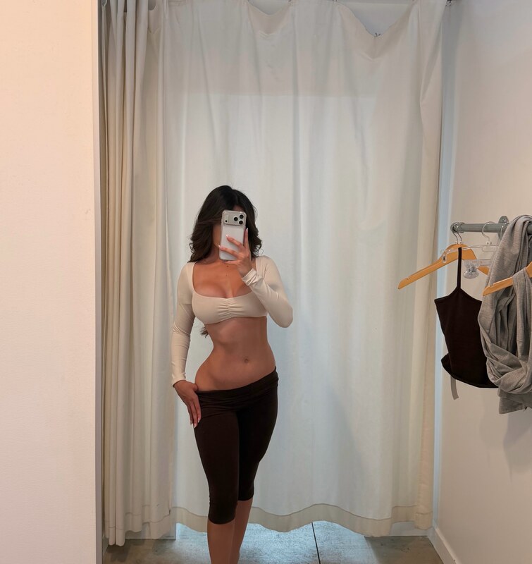 Ehcico nude photo 3