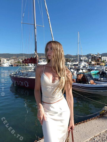 Eileen Isroe nude photo 3