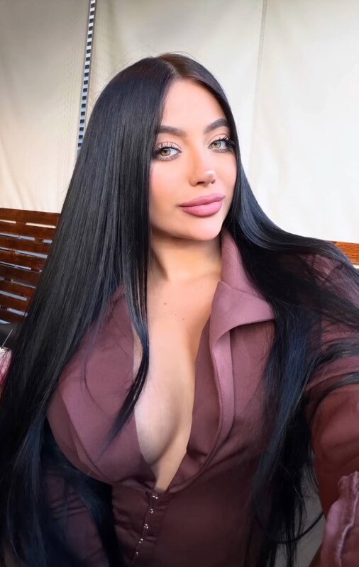 Eimy nude photo 1