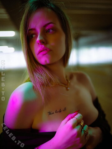 einfach_louise nude photo 6