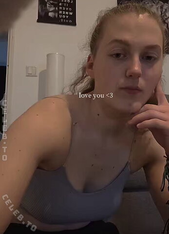 einfachnurchristiinaa nude photo 7