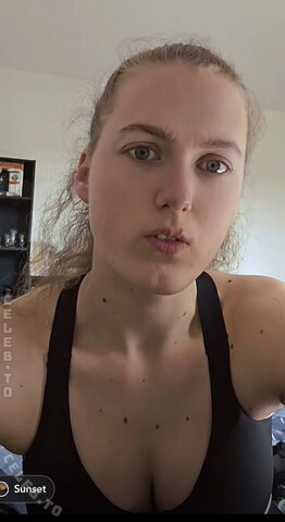 einfachnurchristiinaa Hot (4 photos)
