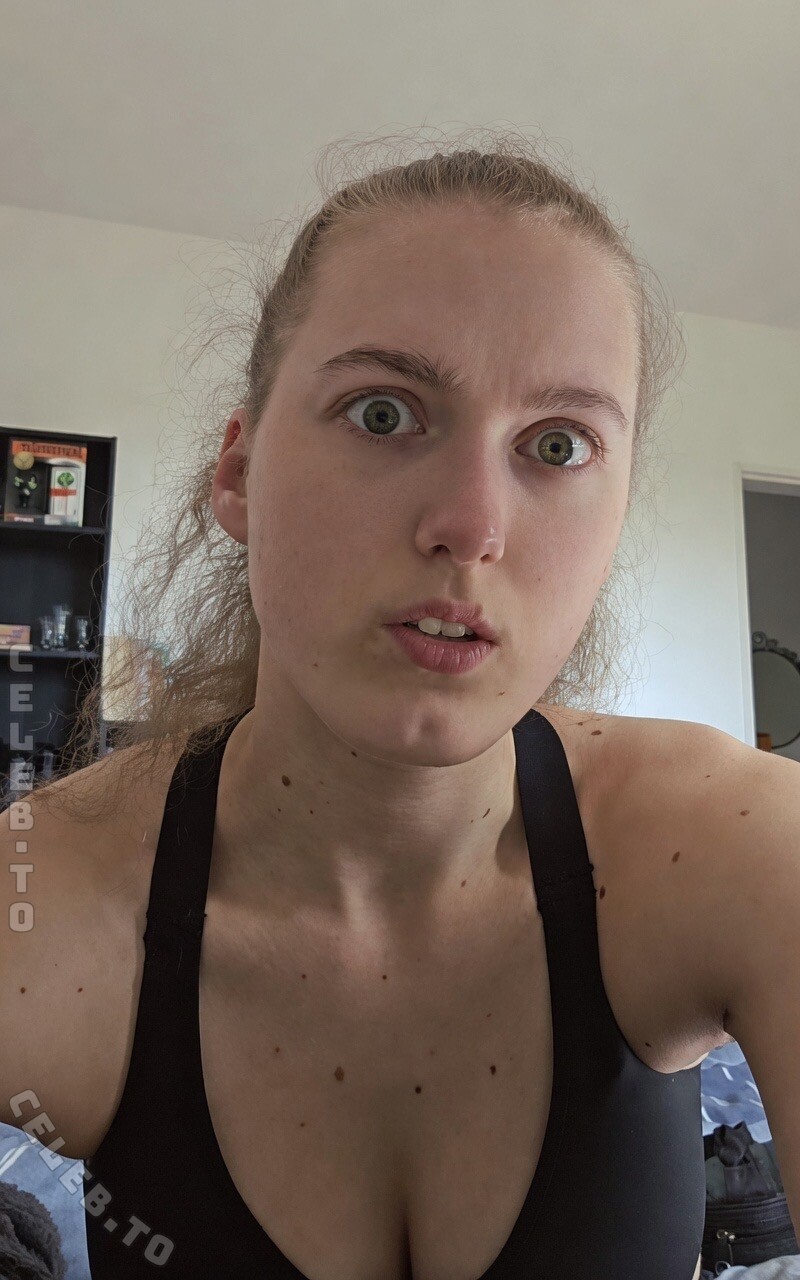 einfachnurchristiinaa nude photo 5