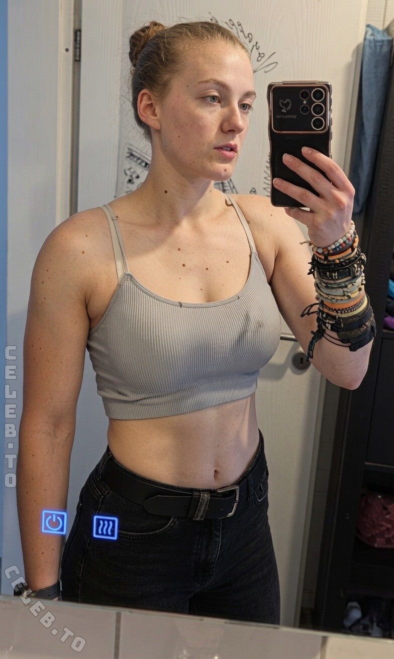 einfachnurchristiinaa nude photo 4
