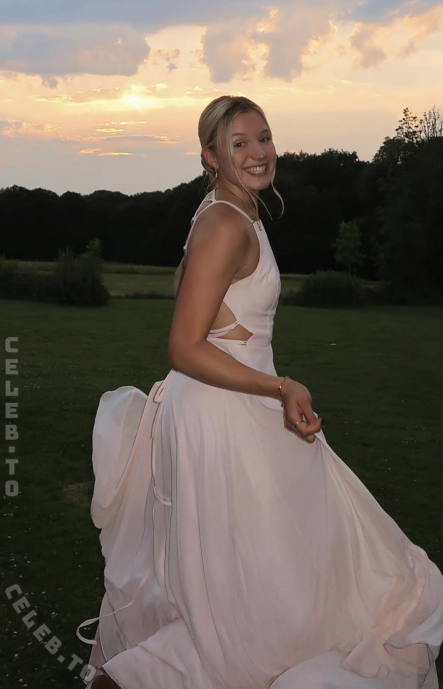 eingollan nude photo 2