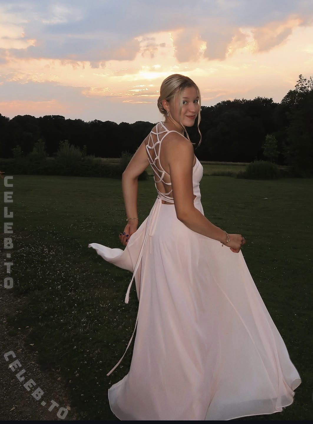 eingollan nude photo 3