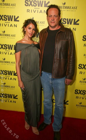 Eiza González nude photo 5