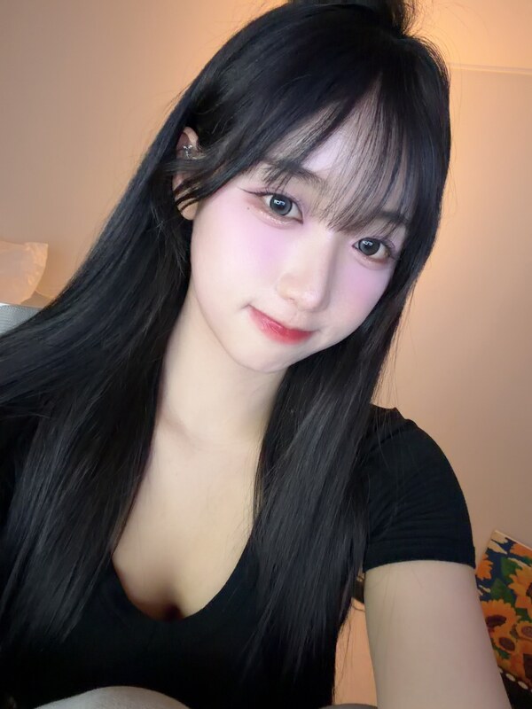 ekek1004 nude photo 1