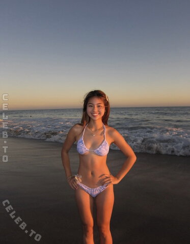 Elaine Gu nude photo 9