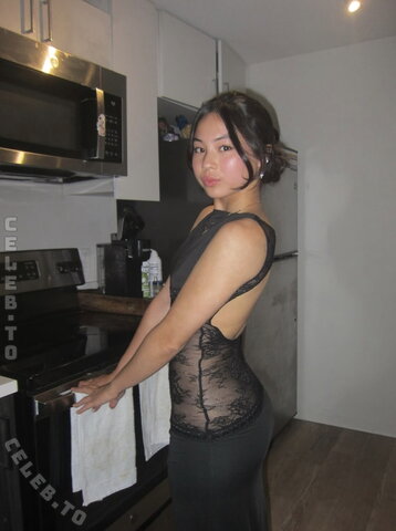 Elaine Gu nude photo 3